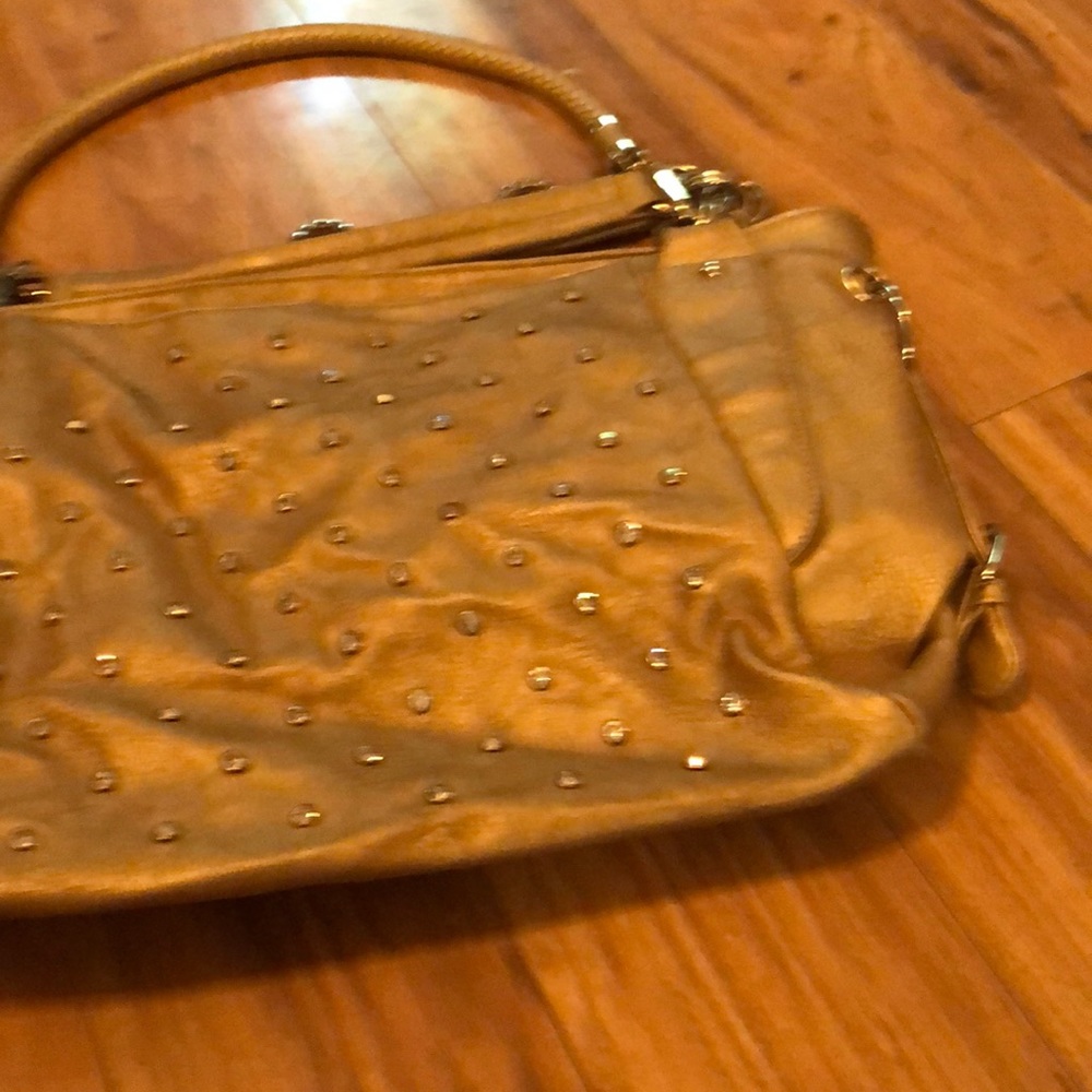 Gold Handbag - Picture 4 of 4